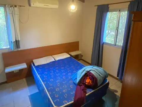 De Los Arrayanes e/ Av. Costanera y Los Castaños