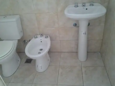 Depto Tipo Casa en Alquiler al Este