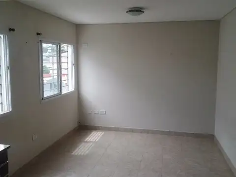 Depto Tipo Casa en Alquiler de 1 dormitorio