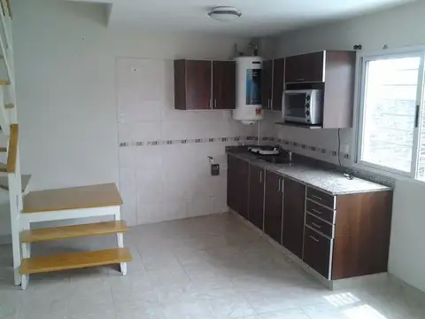 Depto Tipo Casa en Alquiler de 2 ambientes