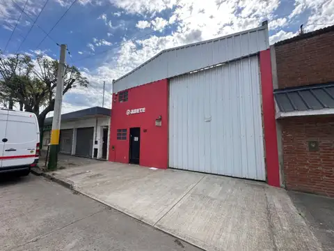Galpon en Alquiler en Peralta Ramos Oeste, $ 2.200.000