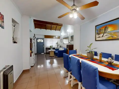 Casa en Venta con 1 cochera