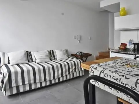 Depto Tipo Casa en Venta de 2 ambientes