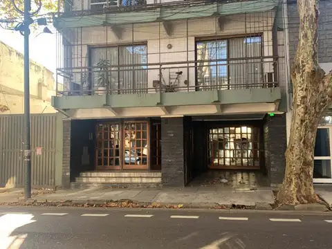 2 ambientes. Gran patio. Apto credito. Con renta