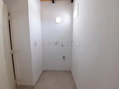 Venta PH monoambiente tipo loft y balcón al frente