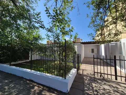 Casa en venta de 3 dor en quintas de Arguello