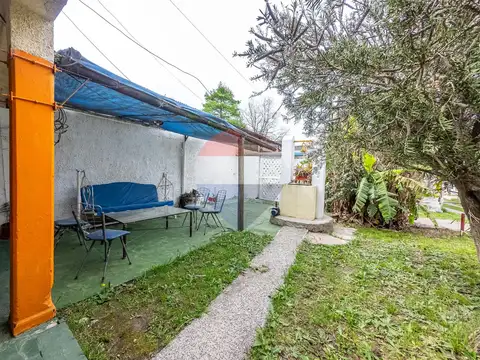 Casa + Apto + Galpón + Garaje en Barros Blancos