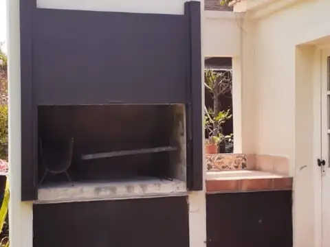 VENTA | Confortable CASA c/Jardin y Pileta