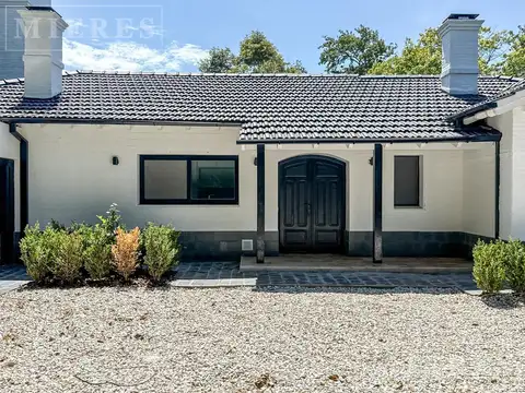 Casa 7 ambientes con 4 baños