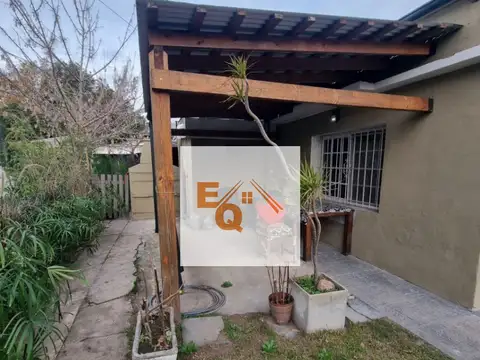 Casa 3 ambientes con 1 baño