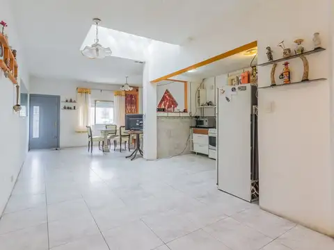 VENTA PH 4 AMBIENTES CON TERRAZA PROPIA