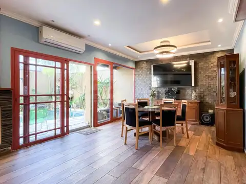 Lavalle  al 1300, esquina Vieytes