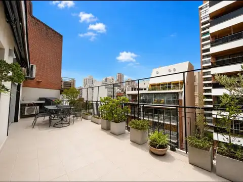 Piso 3 amb, con gran balcón aterrazado, más hab. y baño de serv., en Belgrano pegado a Las Cañi...