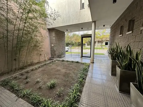 Casa 6 ambientes con 2 baños