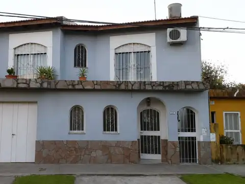 Casa 2 dormitorios en Pérez