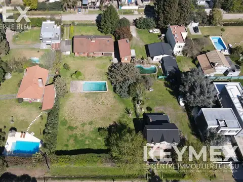 TERRENO EN VENTA IDEAL INVERSORES. LOCALES / VIVIENDA MULTIFAMILIAR