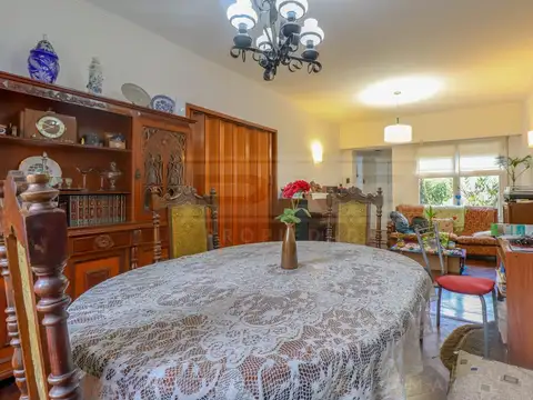 Alfredo Guido al 4000 entre Parana y Asamblea