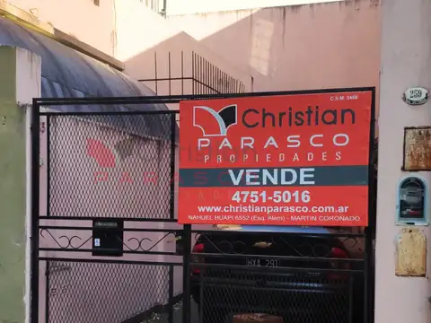 Casa 5 ambientes con 1 baño