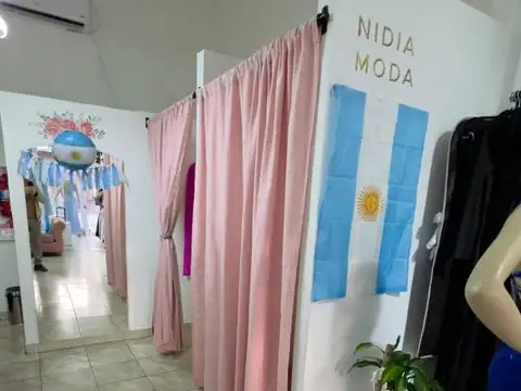 Local en Alquiler en Francisco Álvarez, $ 800.000