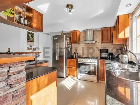 VENTA CASA 6 AMBIENTES EN ITUZAINGO APTO CRÉDITO
