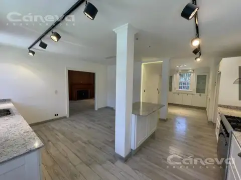 Casa en  alquiler Martinez