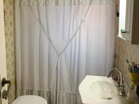 Depto Tipo Casa en Venta en Villa del Parque, USD 165.000