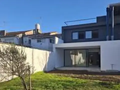 Casa en Venta al Oeste