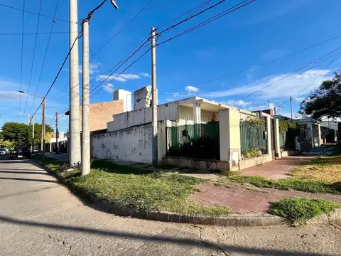 DUPLEX + CASA ALTO ALBERDI C/RENTA OPORT. INVERSOR