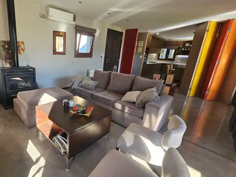 Casa en Alquiler en Puerto Roldan, USD 2.700