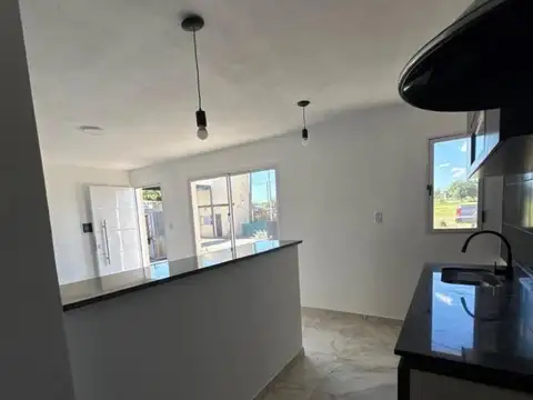 CASA EN VENTA A ESTRENAR EN ARGÜELLO NORTE