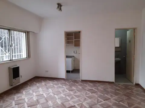 Venta 1 ambiente, Microcentro. -