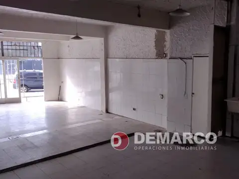 Local en Venta 55 años