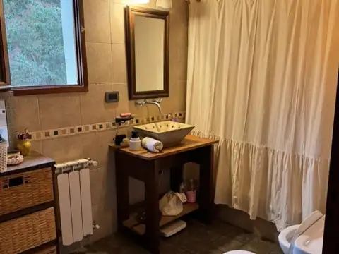 Casa 5 ambientes con 2 baños