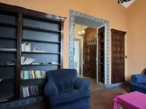 Casa en Alquiler con 1 cochera
