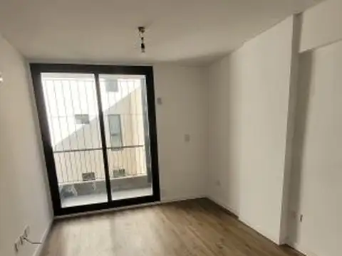 1034 , Piso 1