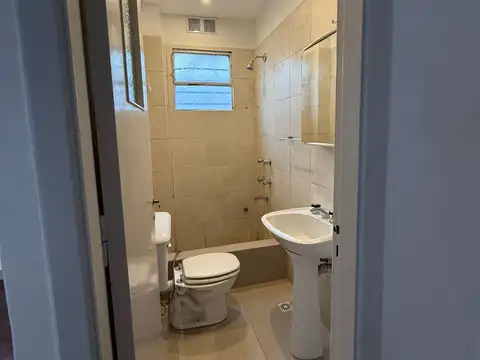 Depto Tipo Casa 2 ambientes con 1 baño