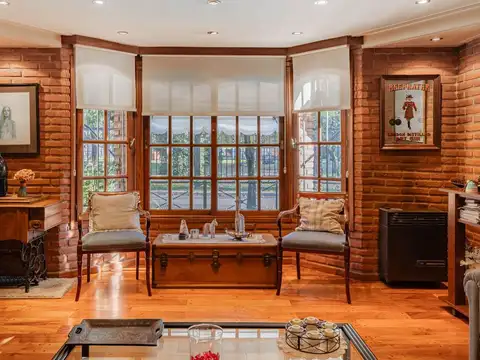Casa 6 ambientes con 2 baños