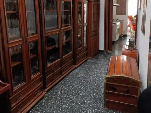 Casa 4 ambientes con 1 baño