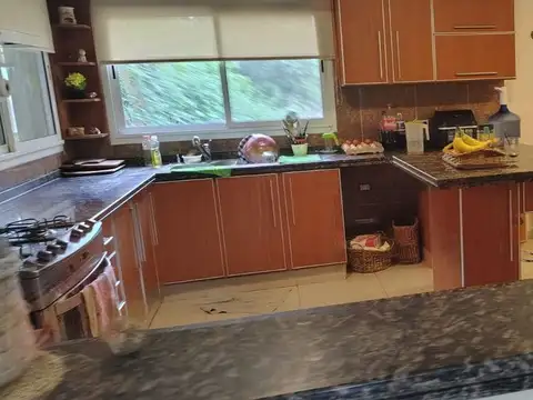 Venta, Casa 4 dormi. 3 baños con pileta