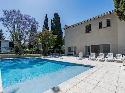 Departamento 5 ambientes con 2 baños