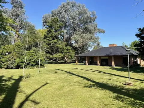 Casa en Venta 5 Ambientes en La Tradición Club de Campo, Francisco Alvarez