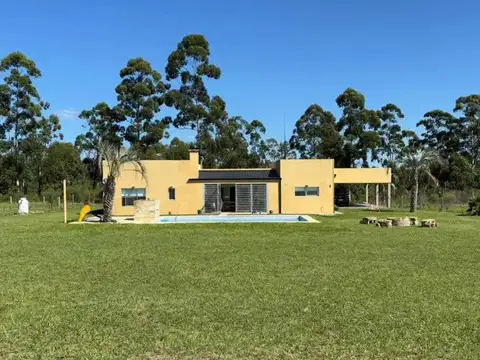 Casa 4 ambientes con 3 baños