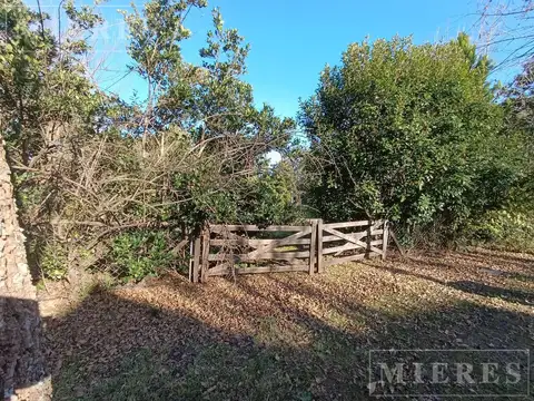 Lote de 832m² en venta en Boulevares