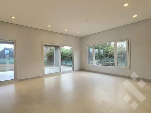 Casa en Venta en Neuquén, USD 860.000