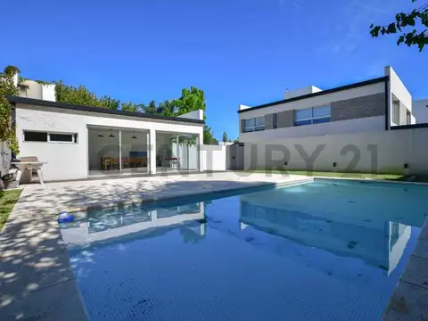 Casa en Alquiler en City Bell, $ 1.500.000