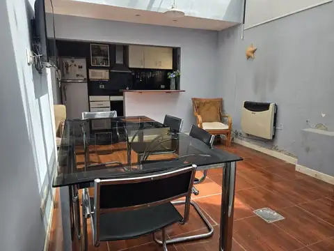 Depto Tipo Casa en Venta de 3 ambientes