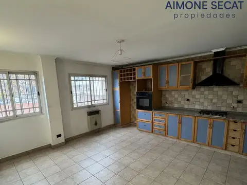 Depto Tipo Casa en Alquiler de 3 ambientes