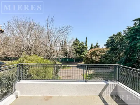 Casa en venta con renta en Santa María de los Olivos