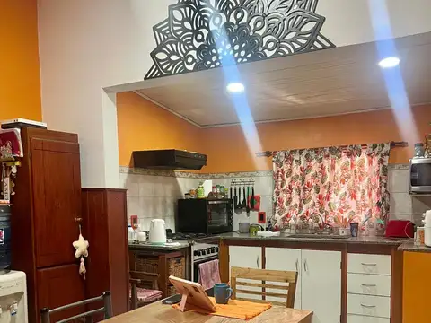 Casa de 4 ambientes + Departamento en Parque San Martin, Merlo