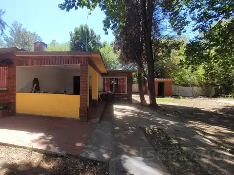 Venta Casa 5 Ambientes con Piscina sobre Colectora Panamericana Ramal Pilar APTO COMERCIAL